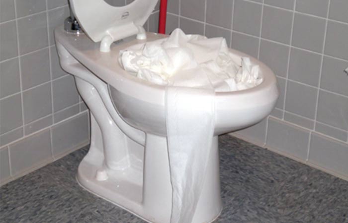 Will A Clogged Toilet Unclog Itself Lokanshawanda