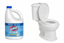 how to unclog toilet with bleach